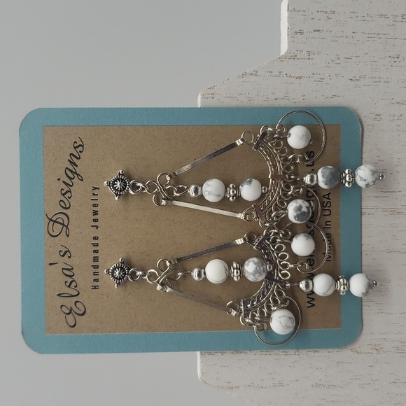 1177- Howlite Stone Women's Handmade Earrings NWT - Picture 1 of 4